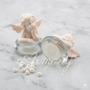 Ange décoratif mariage sur galet transparent avec adhésif pour décoration de baptême et communion